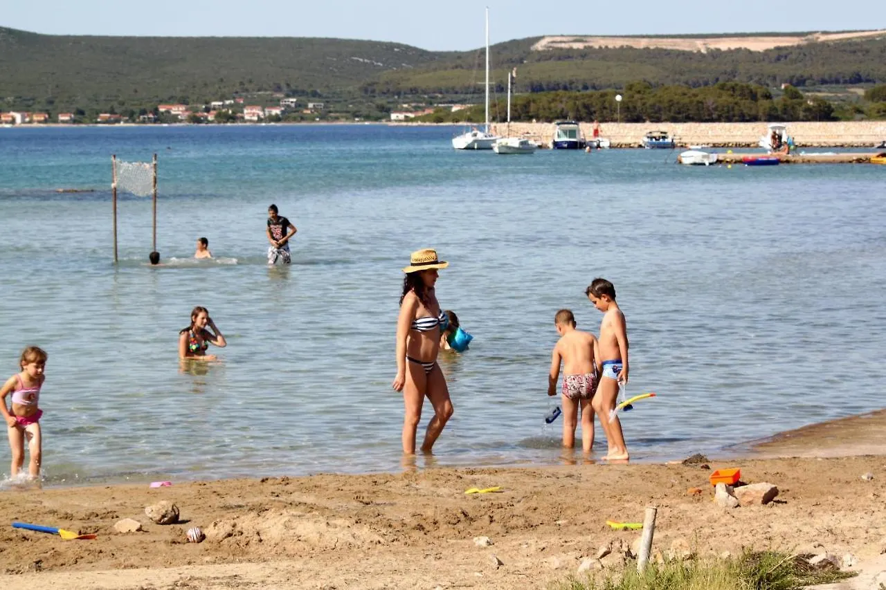 Family Friendly Apartments With A Swimming Pool Kraj, Pasman - 334