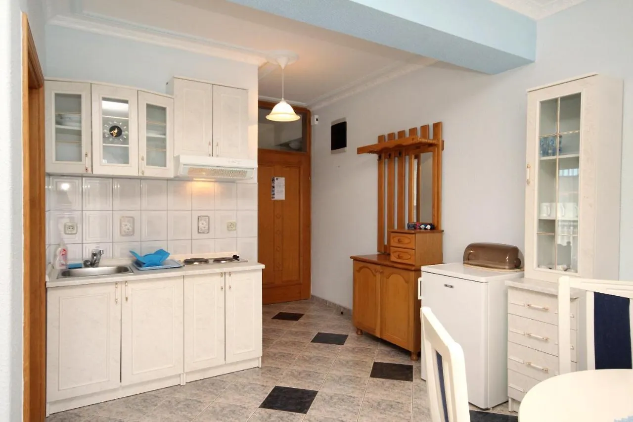 Family Friendly Apartments With A Swimming Pool Kraj, Pasman - 334