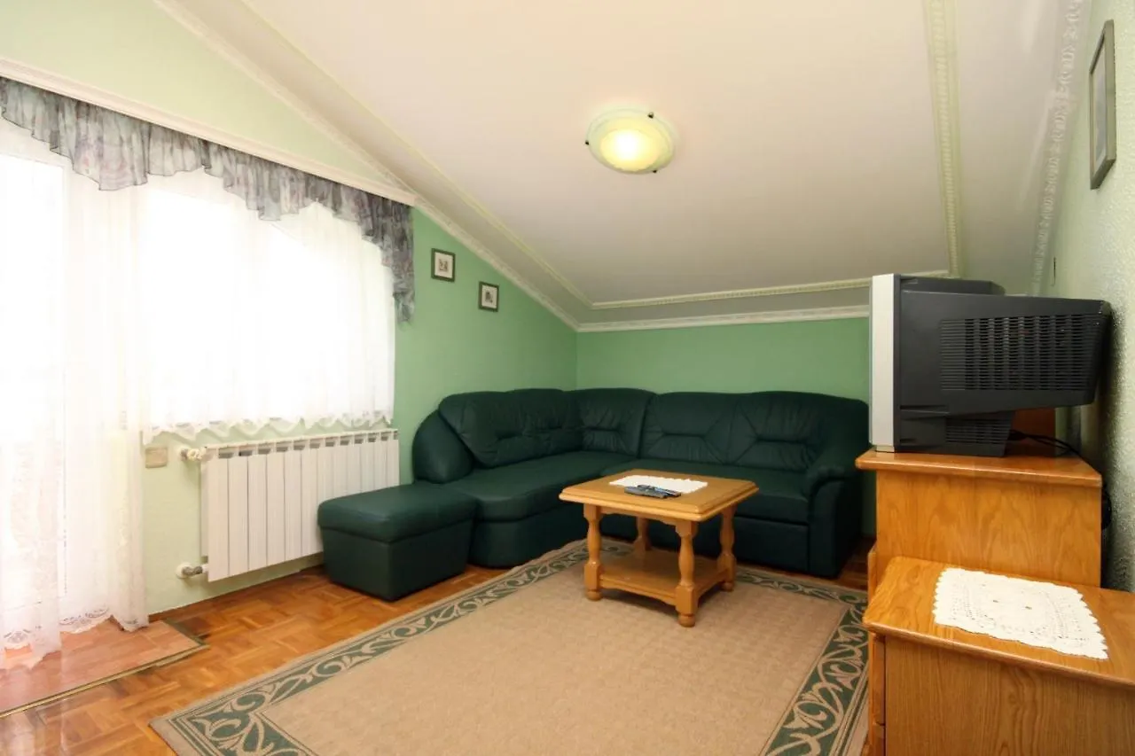 Family Friendly Apartments With A Swimming Pool Kraj, Pasman - 334