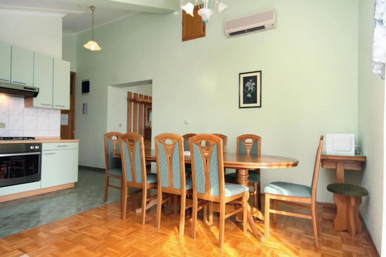 Family Friendly Apartments With A Swimming Pool Kraj, Pasman - 334