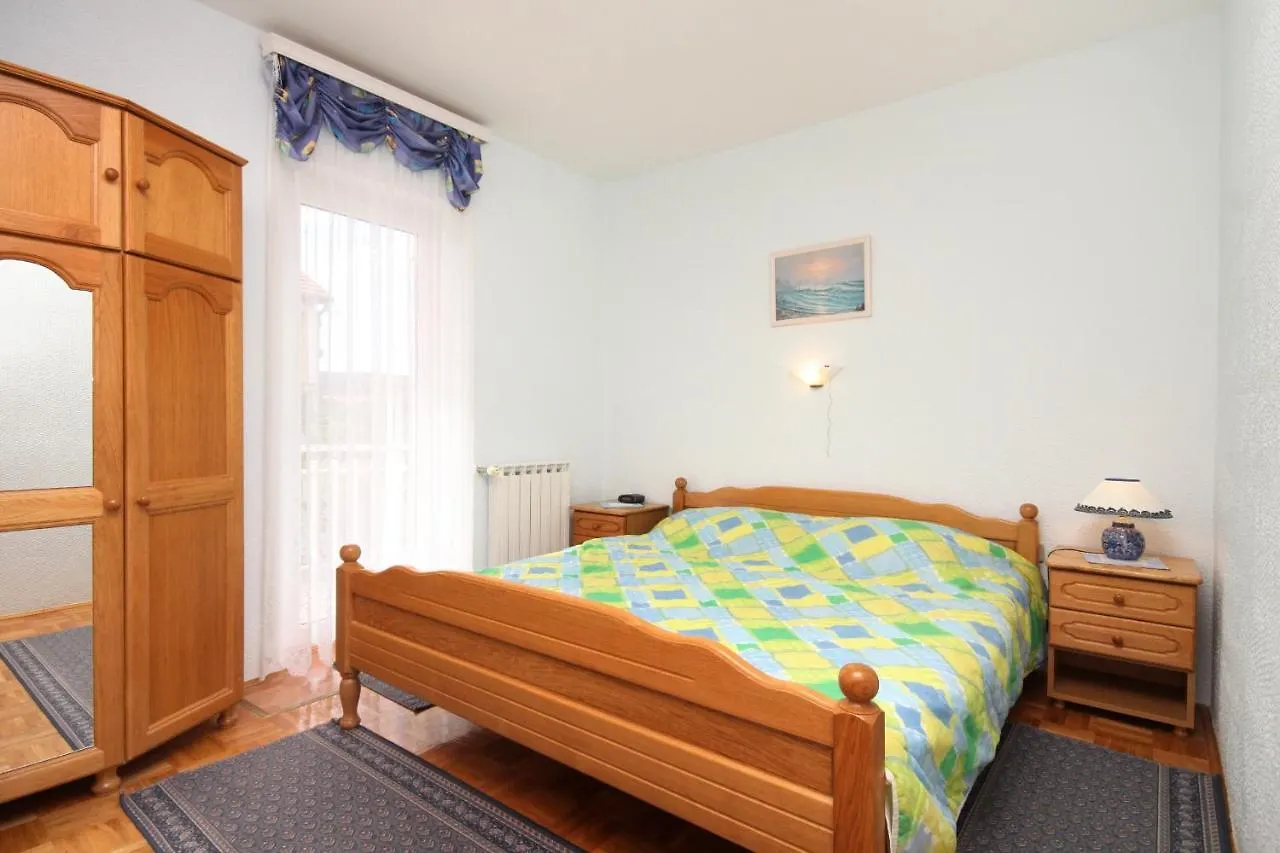 Family Friendly Apartments With A Swimming Pool Kraj, Pasman - 334 0*, Kraj (Zadar)