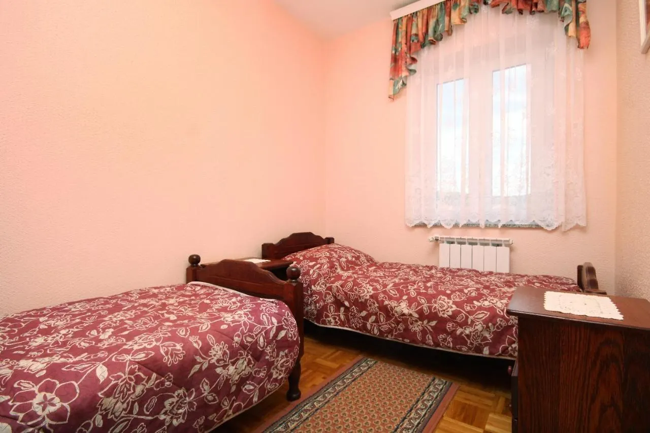 Family Friendly Apartments With A Swimming Pool Kraj, Pasman - 334