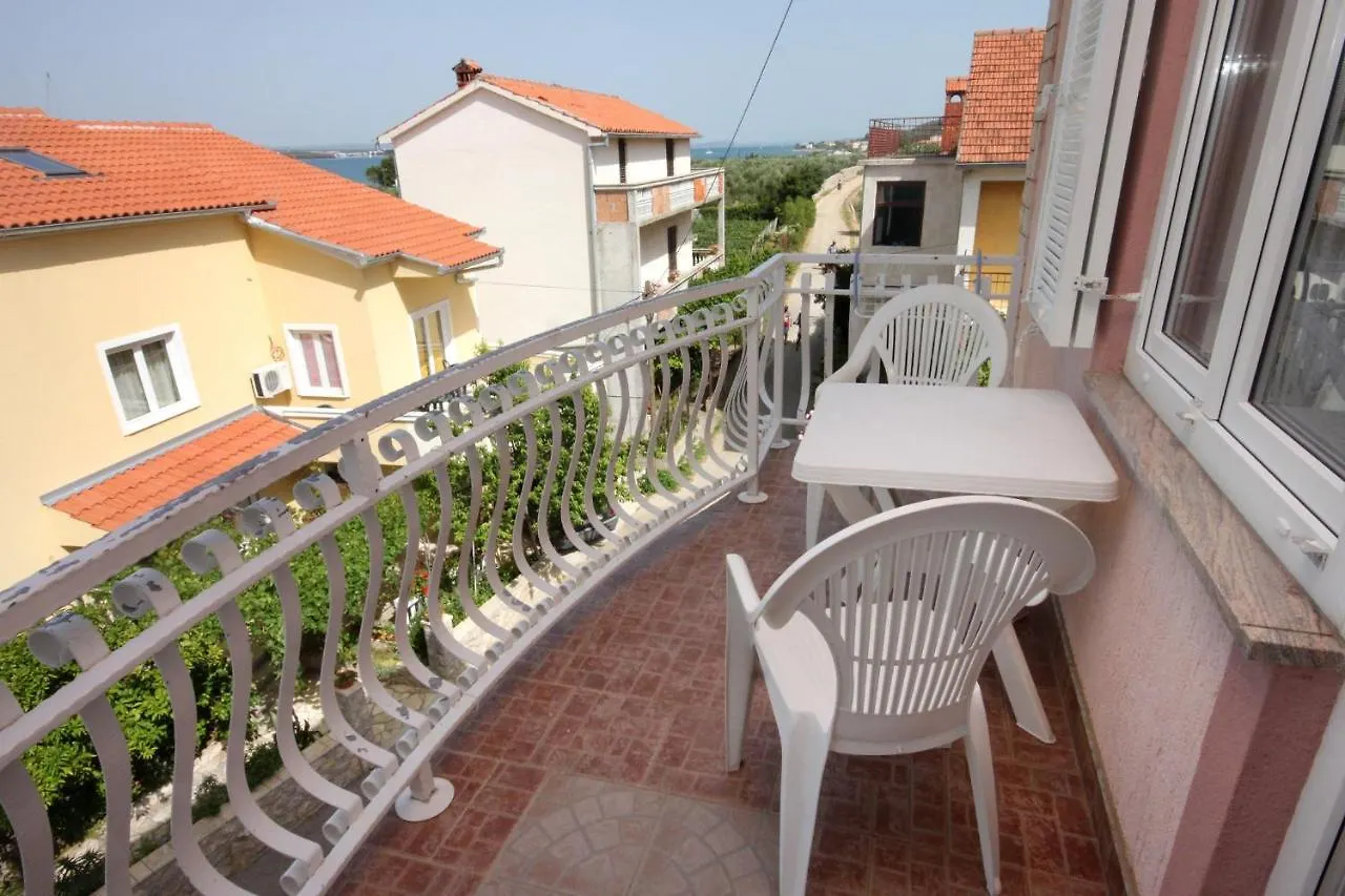 Family Friendly Apartments With A Swimming Pool Kraj, Pasman - 334 Croácia