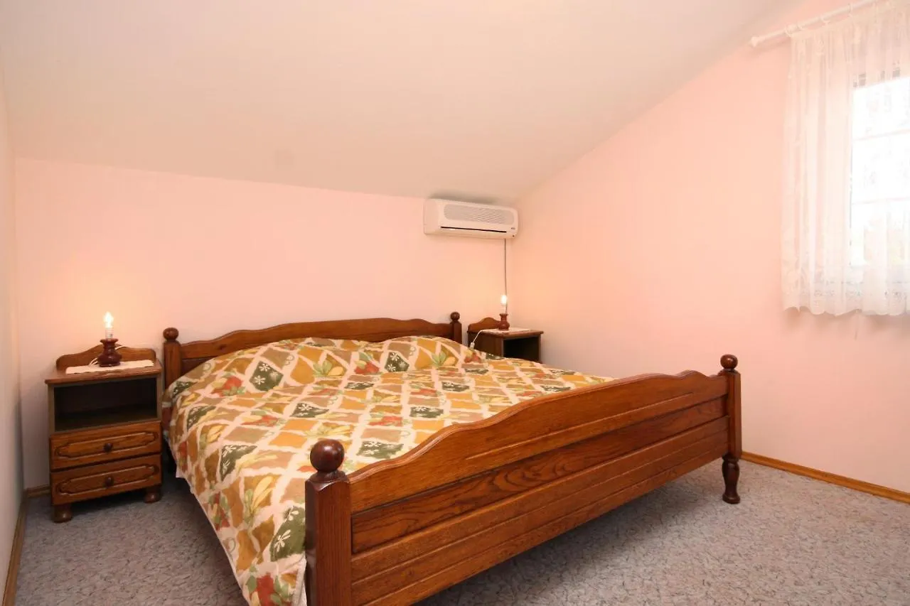 Family Friendly Apartments With A Swimming Pool Kraj, Pasman - 334