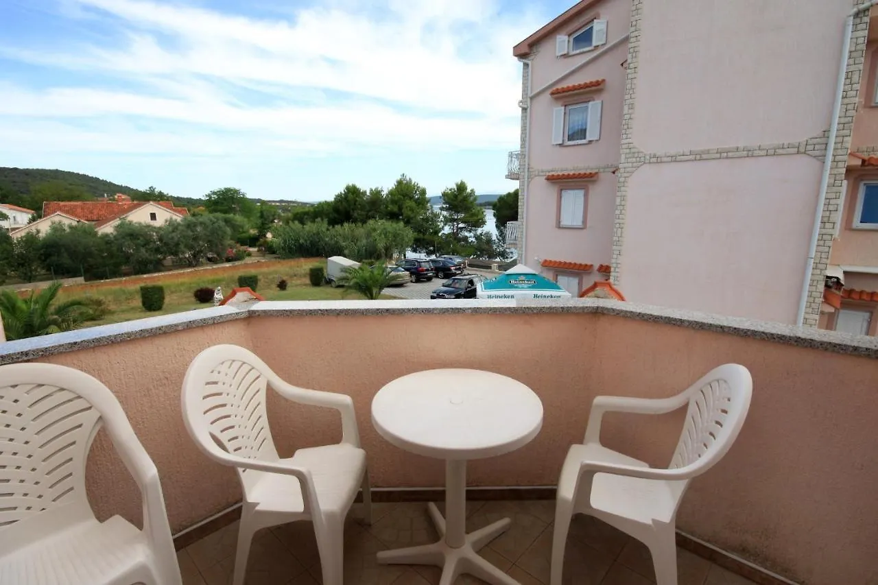 Family Friendly Apartments With A Swimming Pool Kraj, Pasman - 334  Kraj (Zadar)
