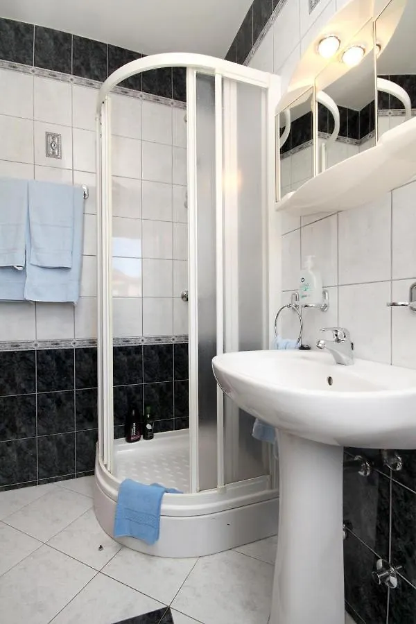 Family Friendly Apartments With A Swimming Pool Kraj, Pasman - 334 Croácia