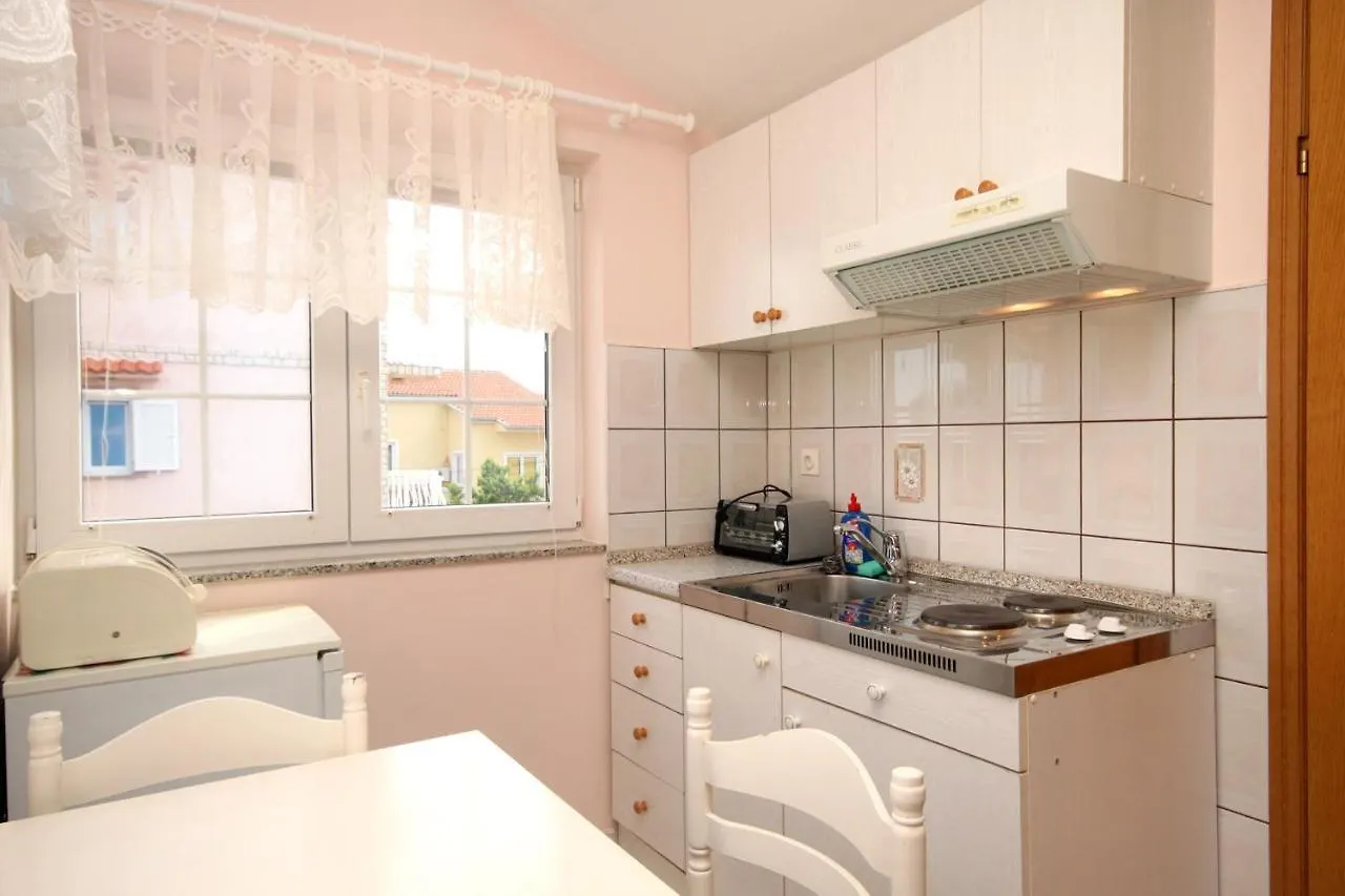 Family Friendly Apartments With A Swimming Pool Kraj, Pasman - 334 0*, Kraj (Zadar)