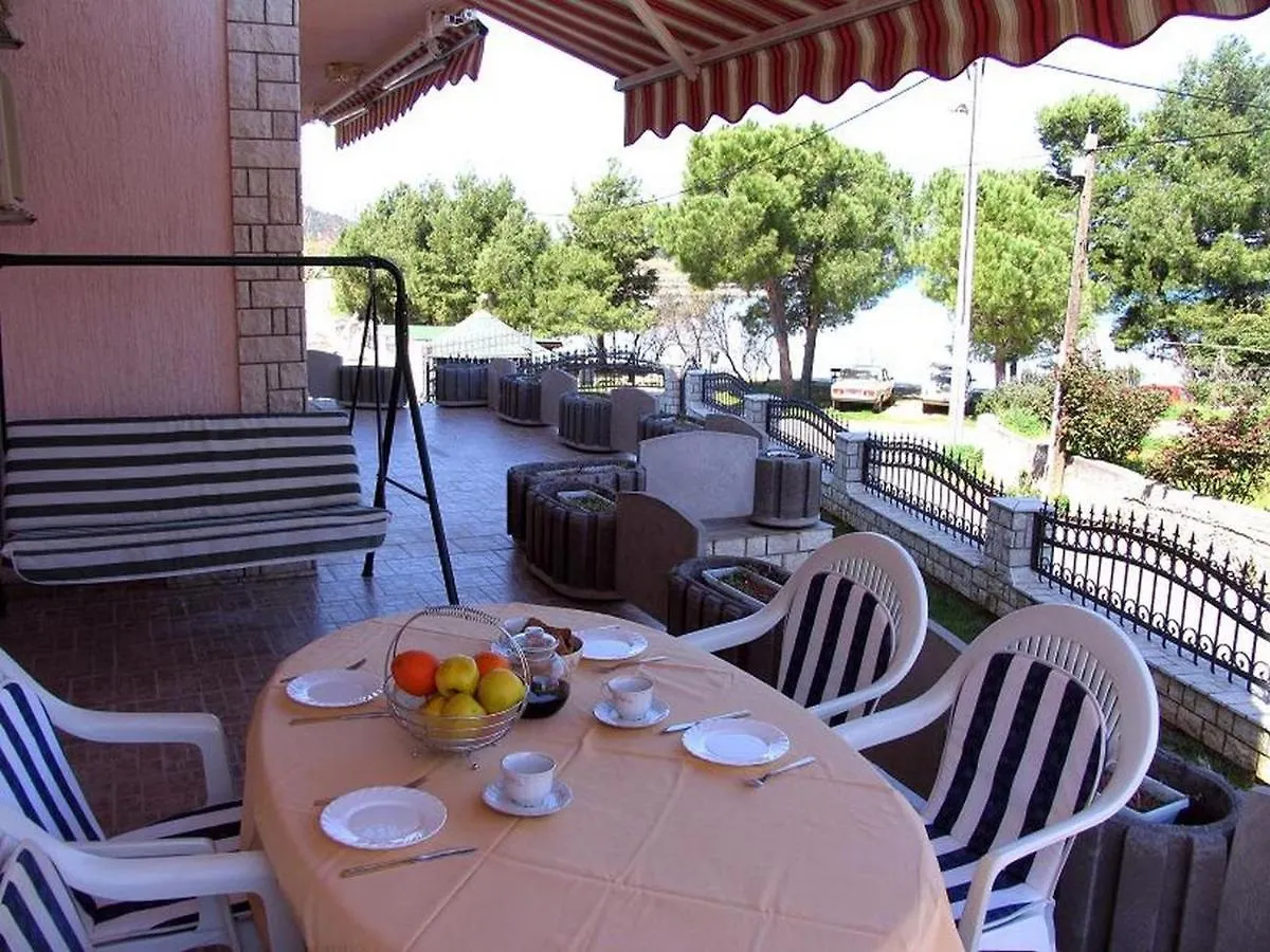 Family Friendly Apartments With A Swimming Pool Kraj, Pasman - 334 Croácia